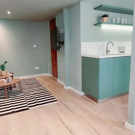Appartement A+ Downtown Akacfa *