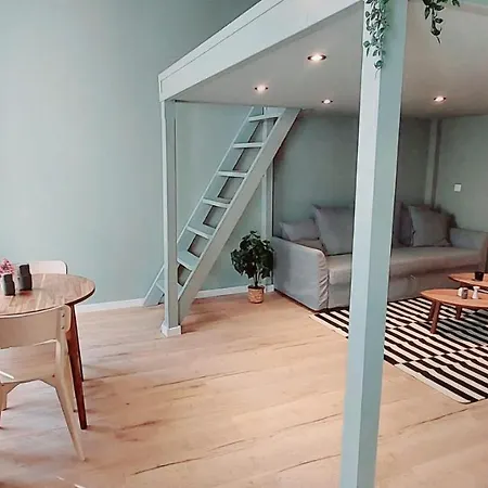 A+ Downtown Akacfa * Budapesta