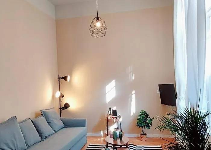 A+ Downtown Akacfa *