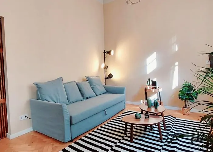 A+ Downtown Akacfa アパート *